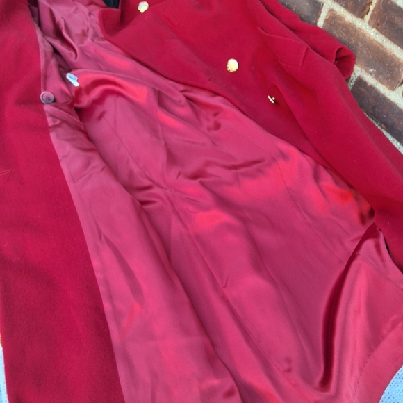Vintage Valentine red wool overcoat with velvet collar 14 - Picture 12 of 16